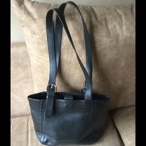 Pre-owned vintage Coach Shoulder Black leather Bag